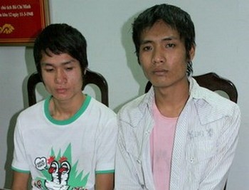 5 vụ cướp dây chuyền trong nửa giờ